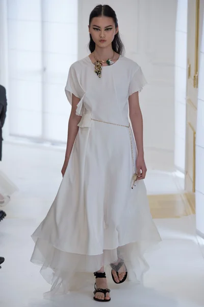 Look 32